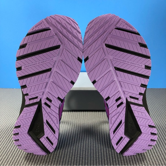 Brooks Revel 5 Cheetah Print Running Shoes (NEW, women’s, Black Purple) - Picture 7 of 7